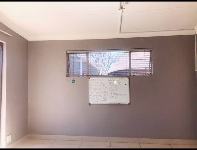 12M² OFFICE TO LET IN DALVIEW